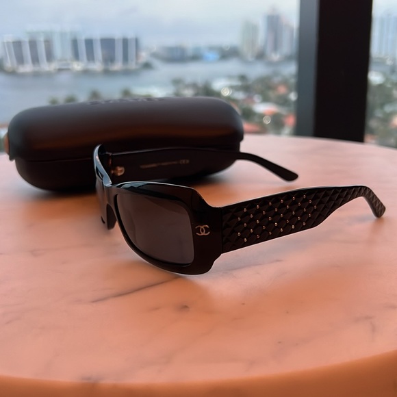 CHANEL BLACK SUNGLASSES 5099 501/87 56 15 135 - Picture 3 of 4